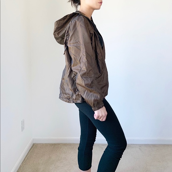 Windbreaker with hooded animal print . - Picture 4 of 5